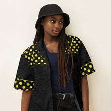 Cargar imagen en el visor de la galería, Camisa de manga corta LUNÁTICA (Amarilla)