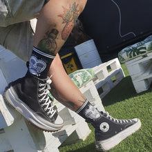 Cargar imagen en el visor de la galería, Calcetines CORAZÓN LLOROSO