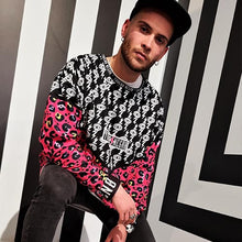Cargar imagen en el visor de la galería, Sudadera unisex LEOPARDO ROSA