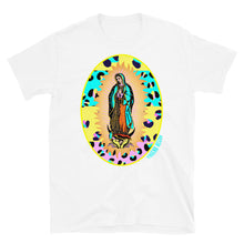 Cargar imagen en el visor de la galería, Camiseta de manga corta unisex blanca VIRGEN ANIMAL